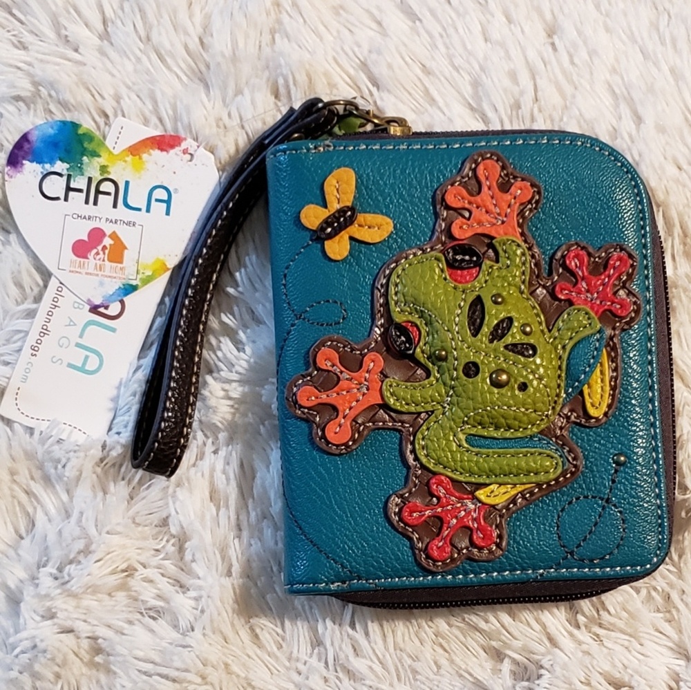 BNWT Chala Frog Wristlet